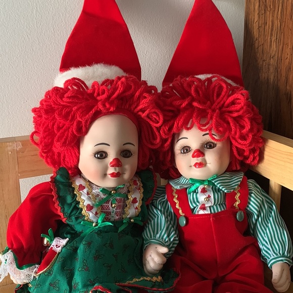 Marie Osmond Jingles and Belle Christmas Dolls - Picture 8 of 10